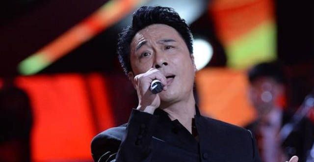 《追光吧》第一轮公演录完，吴建豪组全员晋级，还没播已淘汰一人