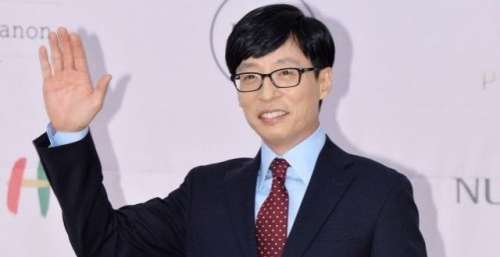 国民MC刘在石确诊新冠肺炎，所有工作暂停，此前还接种两针疫苗