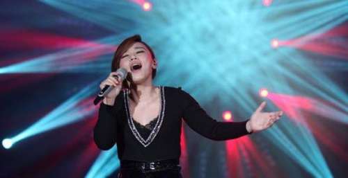“歌手”李佳薇：27岁翻红，32岁沦为“销售员”，花16万冻卵17颗