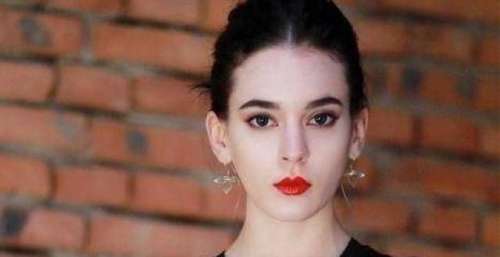 美籍女歌手唐伯虎：汉语十级，说中国话唱中国歌，中国才是我的家