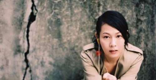 她纵横歌坛26年，屡获最佳女主角奖，5首音乐你是从哪首认识她的