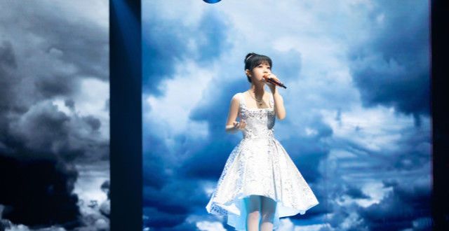 赖美云甜美亮相TMEA音乐盛典 首唱《对流层》尽展实力唱功