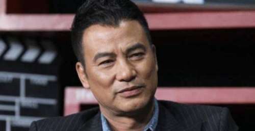 任达华看一集《谁是凶手》，就立马给赵丽颖发微信，原因引全场大笑