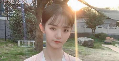 我发现了什么宝藏女孩，《嘉南传》鞠婧祎丫鬟情客竟然这么甜！