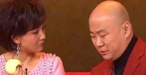 回顾上届虎年，曲艺节目笑星云集，贾玲白凯南还是个“新人”
