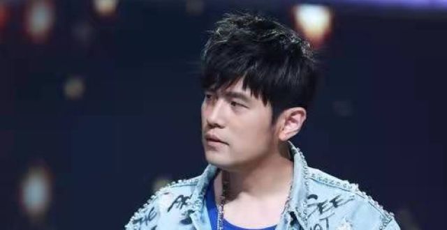 周杰伦直面回答粉丝新专辑的问题：我一直在玩，我写歌要不了多久