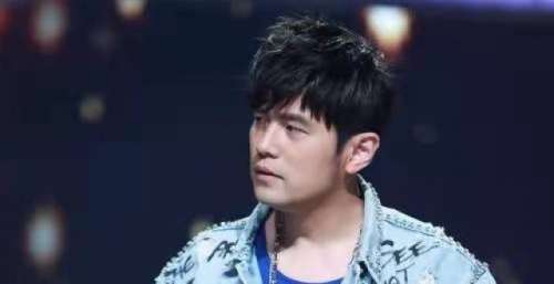 周杰伦直面回答粉丝新专辑的问题：我一直在玩，我写歌要不了多久