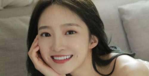 女生自曝是《心动5》嘉宾，透男嘉宾很帅，网友：不保密吗