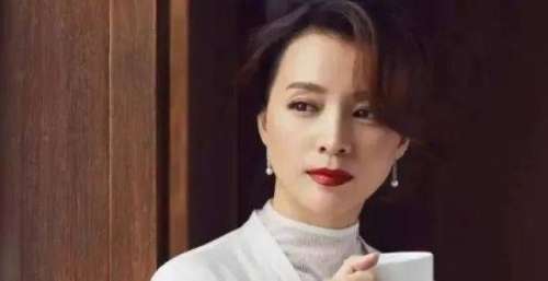 出镜率下降，影响力上升！董卿是如何做到的？