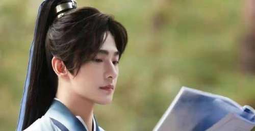 杨洋《青春环游记3》穿红衣扮展昭颜值高，梦回“贾宝玉”！