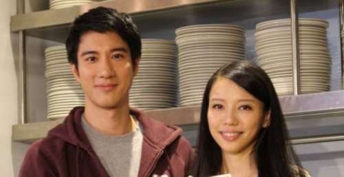 王力宏李靓蕾财产分割还没定论，离婚第二天参加代言汽车直播赚钱