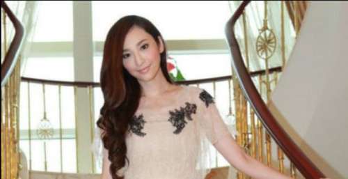 “凄凉”的吴佩慈？掌控不住的“豪门梦”，她为什么不肯放手呢