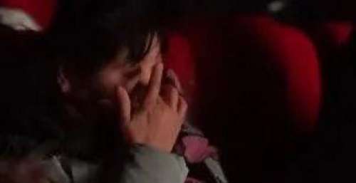 首映礼上，他们热泪盈眶