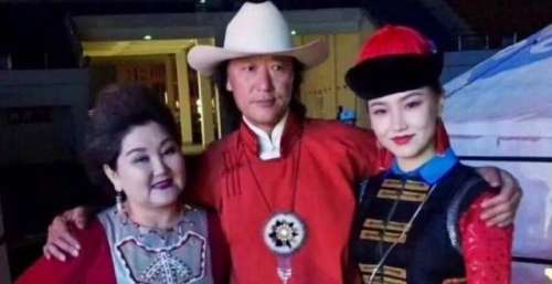 15年前，吉祥三宝因走红，如今天人永隔，现状让人泪目