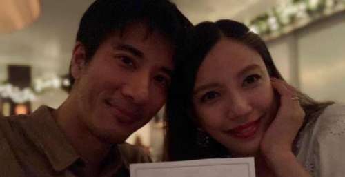 王力宏紧急返台安抚前妻！现身被媒体围堵，拿手机反拍表达不满