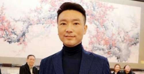 文代会结束，央视主持人进行大合照，同框还有两位人气演员