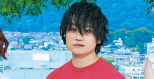 《未闻花名》舞台剧照槽点满满，妆容拉低演员颜值，还不如COSPLAY？