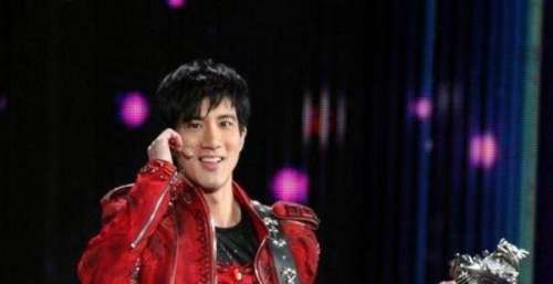 网友抢救式下载王力宏的歌曲，理由是怕万一下架了就再也听不到了