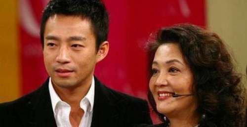 张兰、汪小菲和网友“打嘴仗”，面对王思聪的挑衅则视而不见