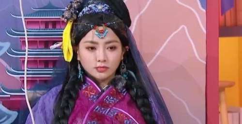 THE9五位女孩被浇湿，谢可寅孔雪儿反应真实，观众被许佳琪圈粉了