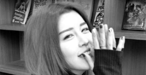 Yumi频频成为八卦绯闻中的“女主角”，她究竟有何魅力？