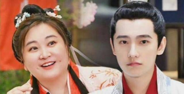 贾玲又收获娱乐圈男神一枚，对着杨洋叫夫君，杨洋笑好开心！