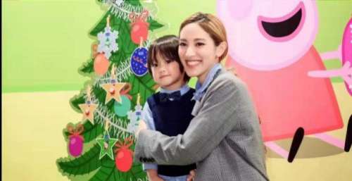 陈凯琳晒2岁儿子近照，超像迷你版郑嘉颖，睫毛浓密似大眼萌娃