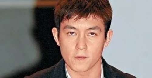 王力宏终于道歉，网友讽刺渣男宝座换位：45岁不如27岁陈老师