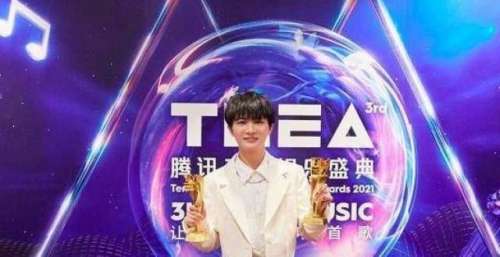 看完腾讯音乐娱乐盛典，发现论培养实力歌手，还是《好声音》在行