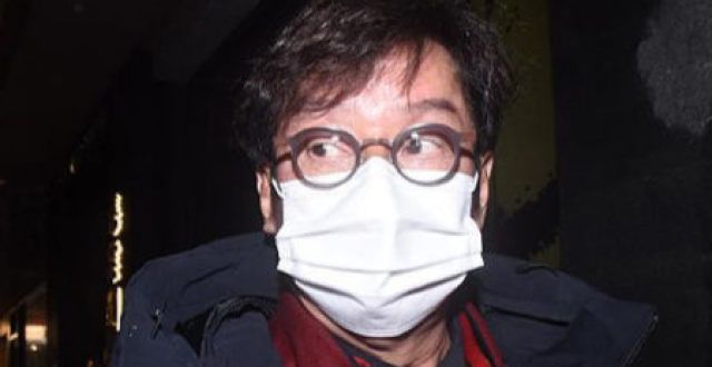 谭咏麟首次回应桃色风波，自认伤害到儿子，否认照片中的人是自己