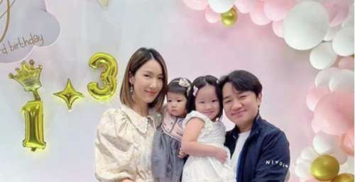 王祖蓝晒照为女儿庆生，李亚男太高气场强，小女儿大眼睛呆萌可爱