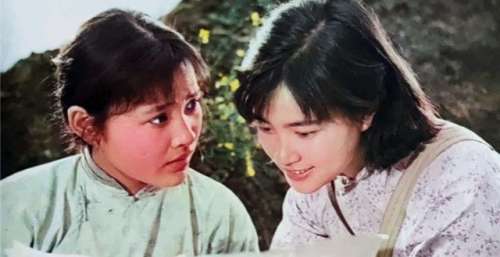 42年前的《小花》：唐国强还是奶油小生，18岁的陈冲一炮而红