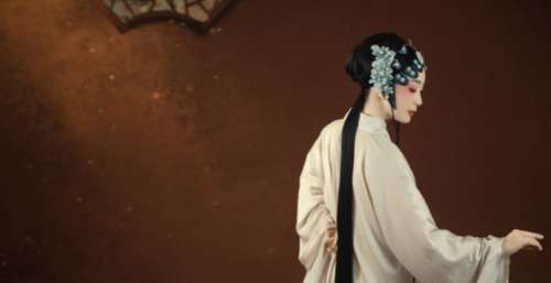 《梅艳芳》热映，女人如花梅如梦