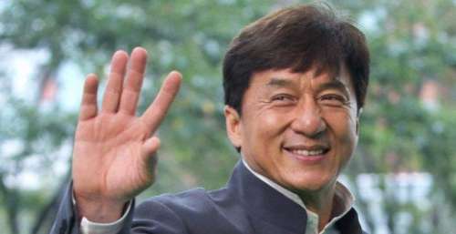 日票房低至21万，成龙大哥参演新片再创新低，10余位戏骨都带不动