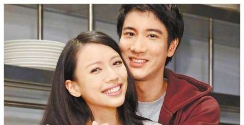 王力宏道歉没当好偶像没经营好婚姻，承诺退圈付钱，李靓蕾完胜？