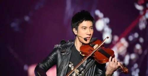 王力宏前妻李靓蕾：当绝望主妇觉醒后，蕾神之锤