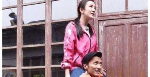 骑在谢霆锋头上的感觉好爽，3位女星作威作福，王菲也无可奈何