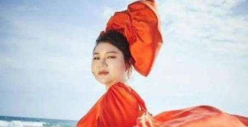 快男扎堆去海南，张杰华晨宇开唱魏晨办婚礼刷存在，事业差距明显