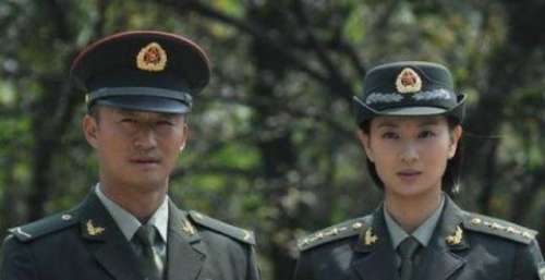 她被吴京带火，脱下军装美到惊艳，网友：终于知道谢楠的担心！
