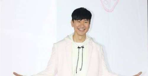 林俊杰现身活动，被问是否探望王力宏，林俊杰的回复大方得体