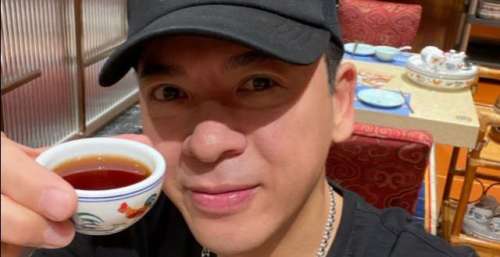 57岁男神在TVB28年买不起房，来内地6年就买房，如今在街头吃泡面