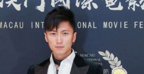 谢霆锋获男主角引争议，同为主演为何不是甄子丹？原因值得深思！