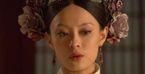 甄嬛传：黄带子断，君死有疑？那是雍正拿命在护着她最后一次