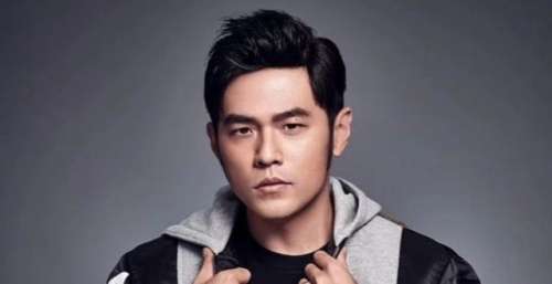 那些能代表一代人青春的歌手，许巍许嵩周杰伦均上榜，你的青春是谁呢？