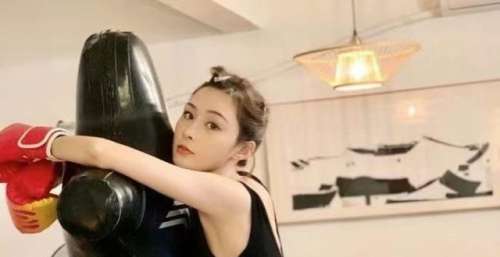 汪小菲被爆夜会张颖颖后发文怒斥粉丝，网友：嘴一张就像放屁一样