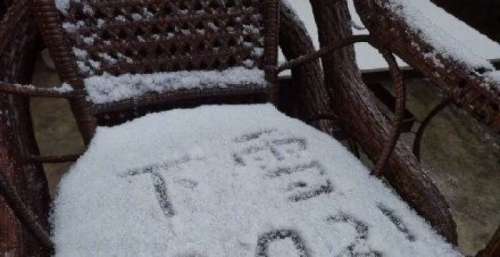 下雪群聊成员＋1！一觉醒来成都终于下雪了
