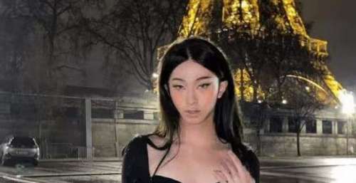 伊能静儿子女装扮相过圣诞，化大浓妆长发及腰，举手投足间显自信