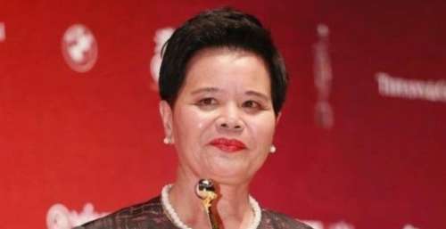 “茶水工”杨荣莲，为何能在古天乐的影帝颁奖典礼上抢尽风头？