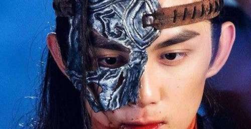 美男战损妆，真正的美强惨