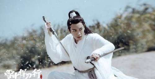 《雪中悍刀行》争议不断，张若昀颜值被质疑后，风头又转向了她